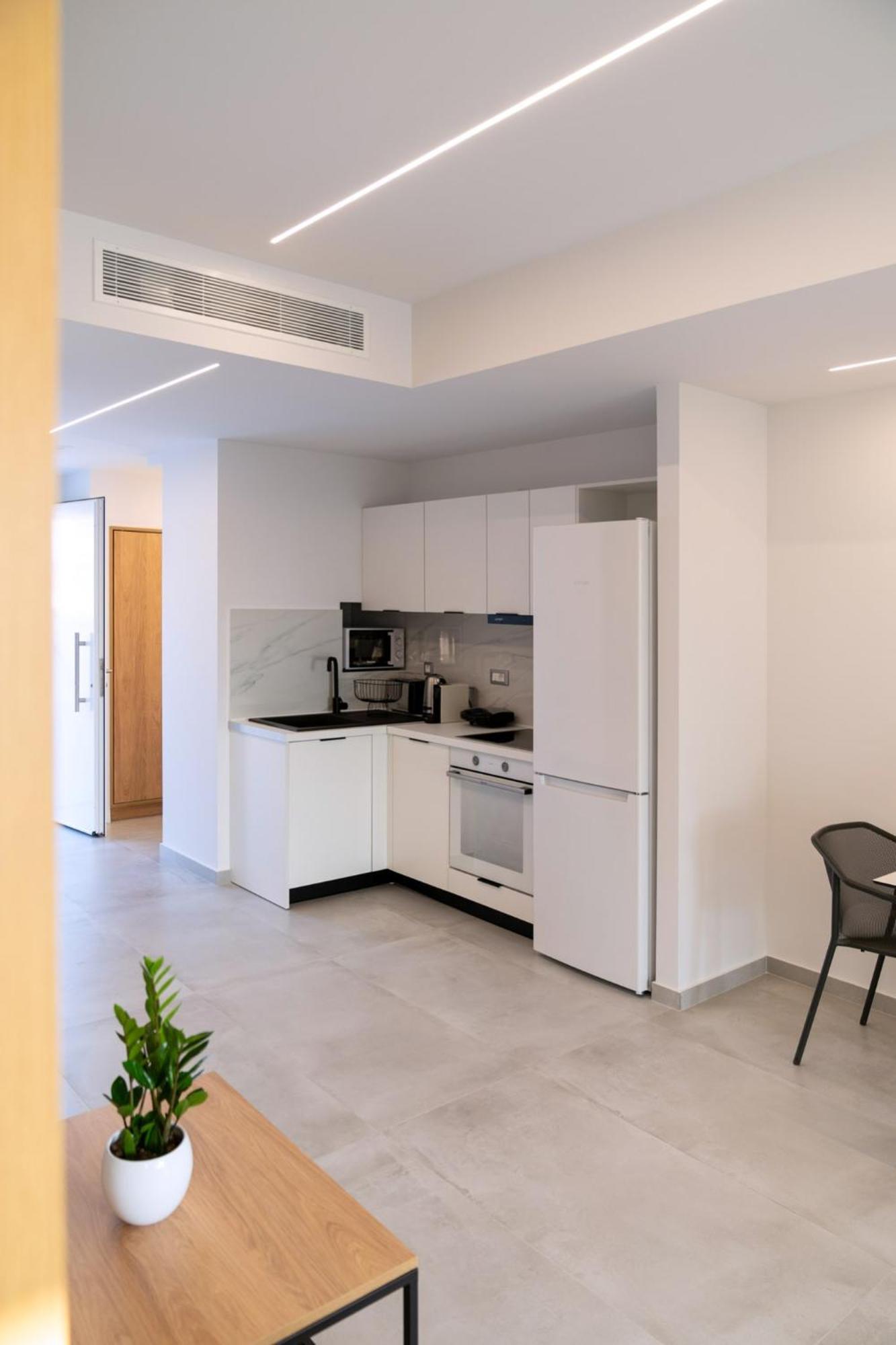 אצ'ארבי Thimios Suites Adults Only מראה חיצוני תמונה